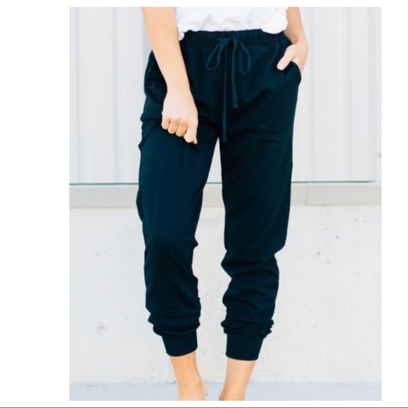 ✨LAST ONE✨Black side pocket cotton blend joggers - Picture 2 of 6
